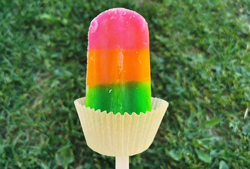 A simple tip to help keep fingers clean when eating a popsicle